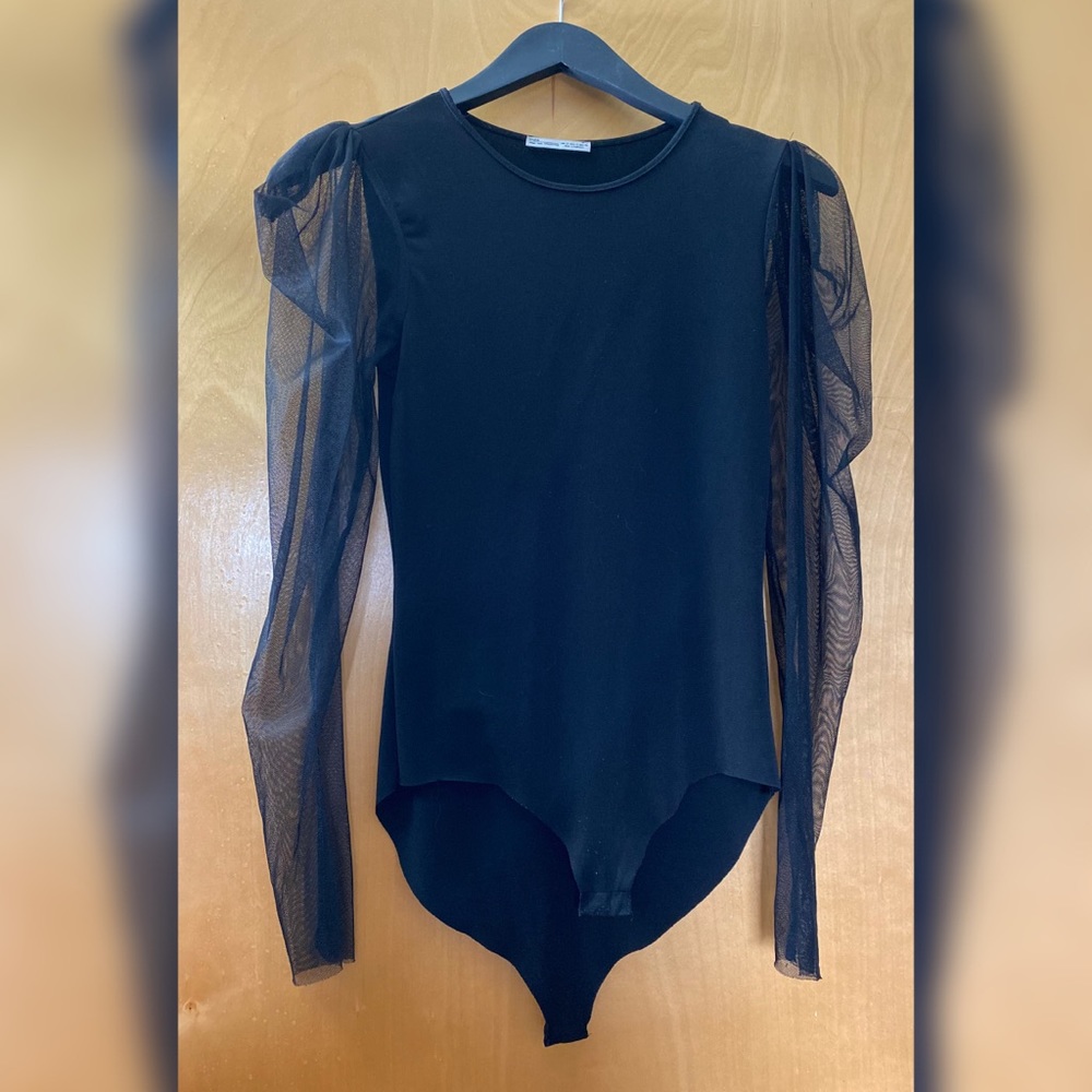🚫SOLD on V Zara bodysuit